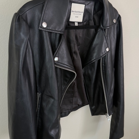 Bagatelle Women's Sleek Black Leather Jacket - Picture 2 of 2